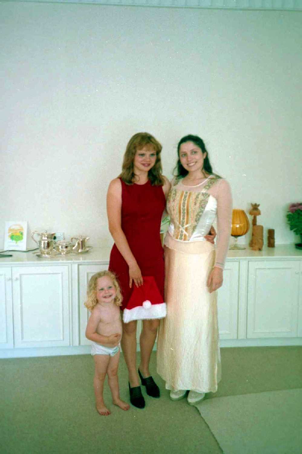 Jonelle, Leonie & Suzanne