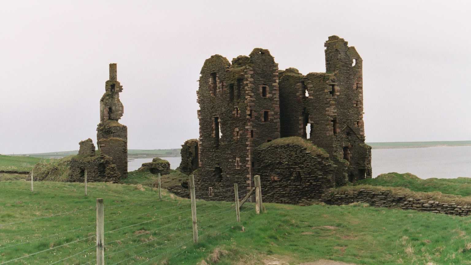 Sinclair & Girnigoe Castles - Wick